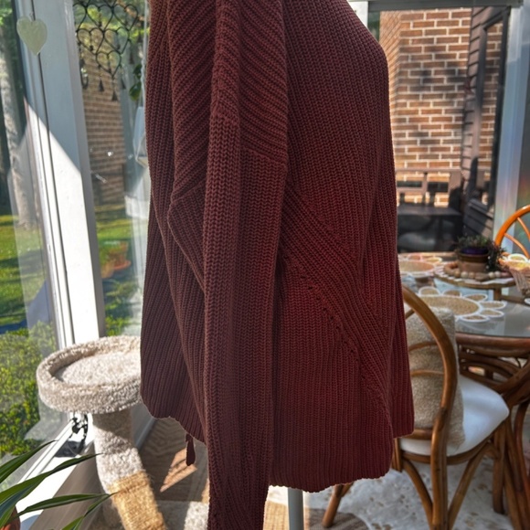 Lucky Brand Rust Cable Knit Sweater Grommet Detail with Tie On Back - Picture 4 of 5